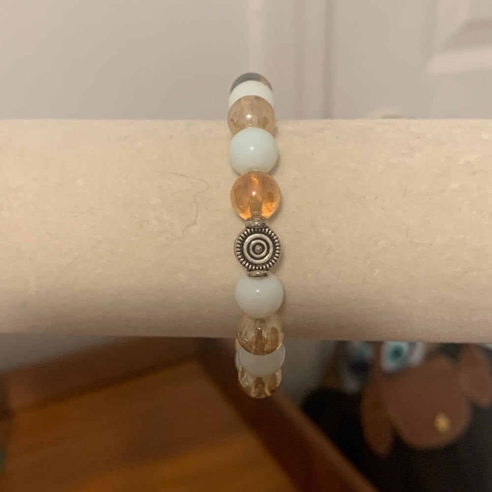 White and Gold Amber Beaded Bracelet
